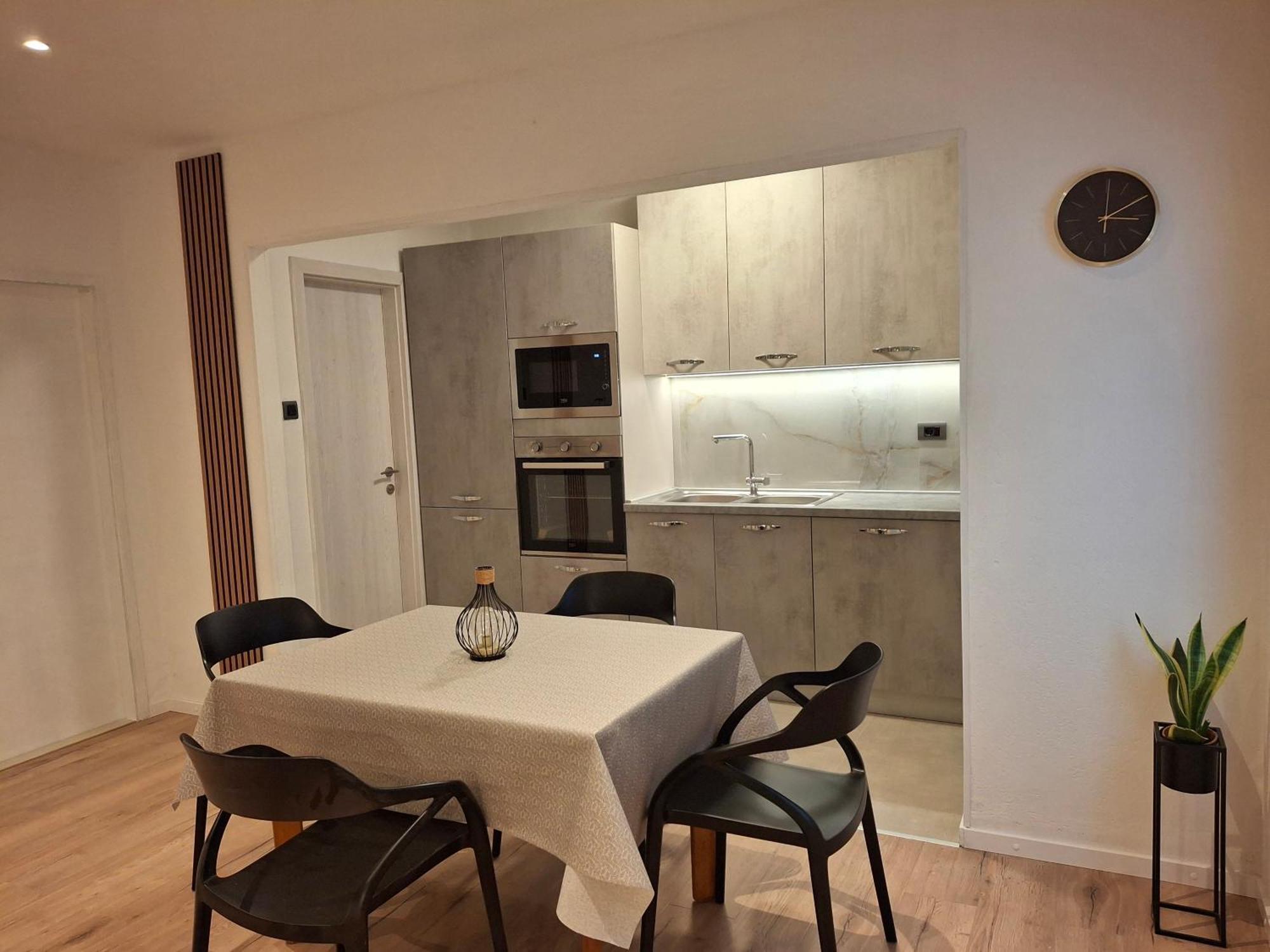 Nina Seaview Apartment บาชกาโวดา ภายนอก รูปภาพ